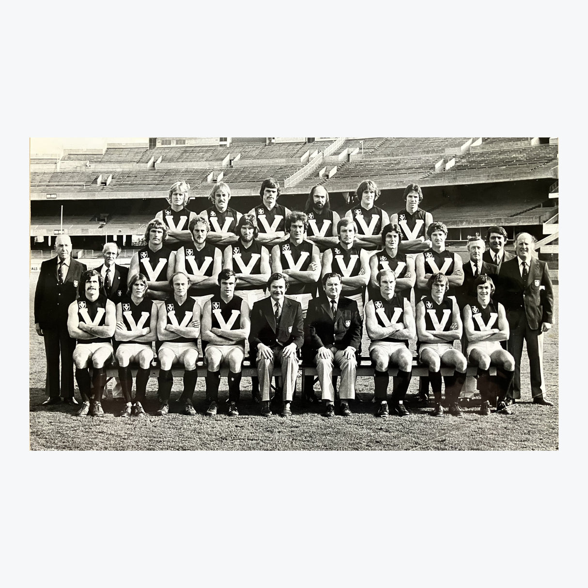 1977 VFL Big V State of Origin Squad Photo