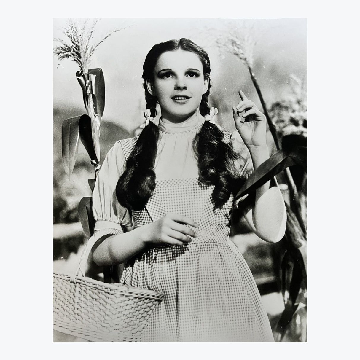 Judy Garland Wizard of Oz Photo